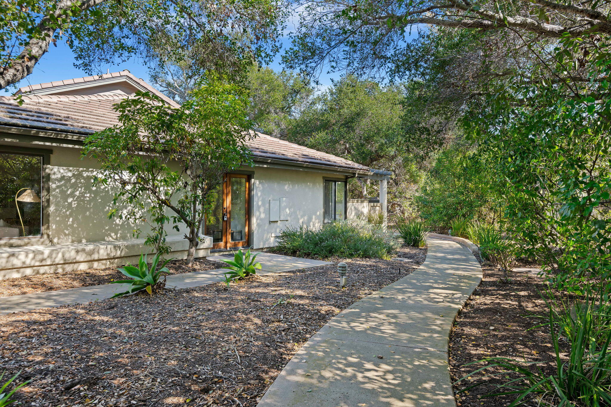 4039 Primavera Road, 1