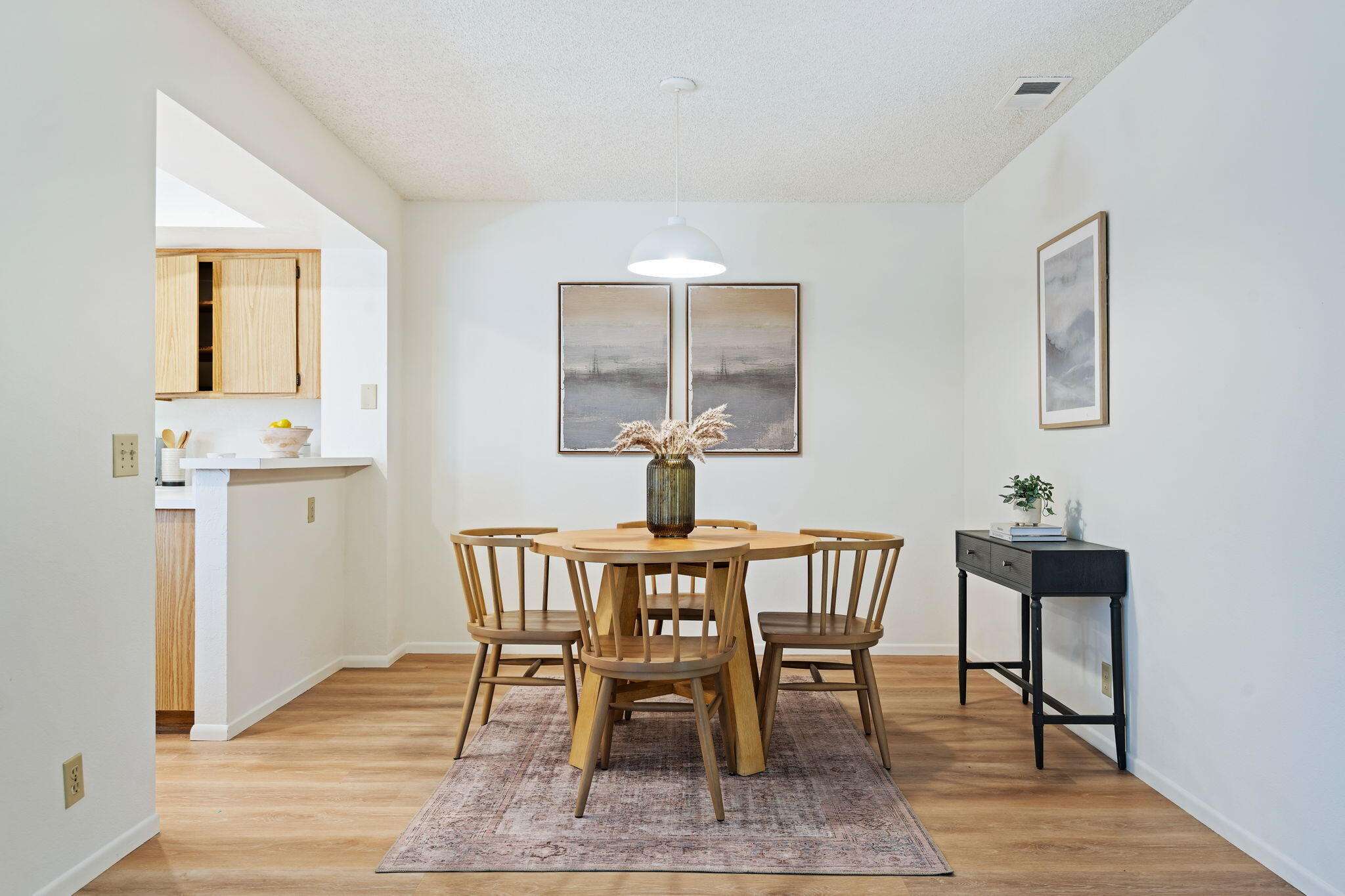 4039 Primavera Road, 1