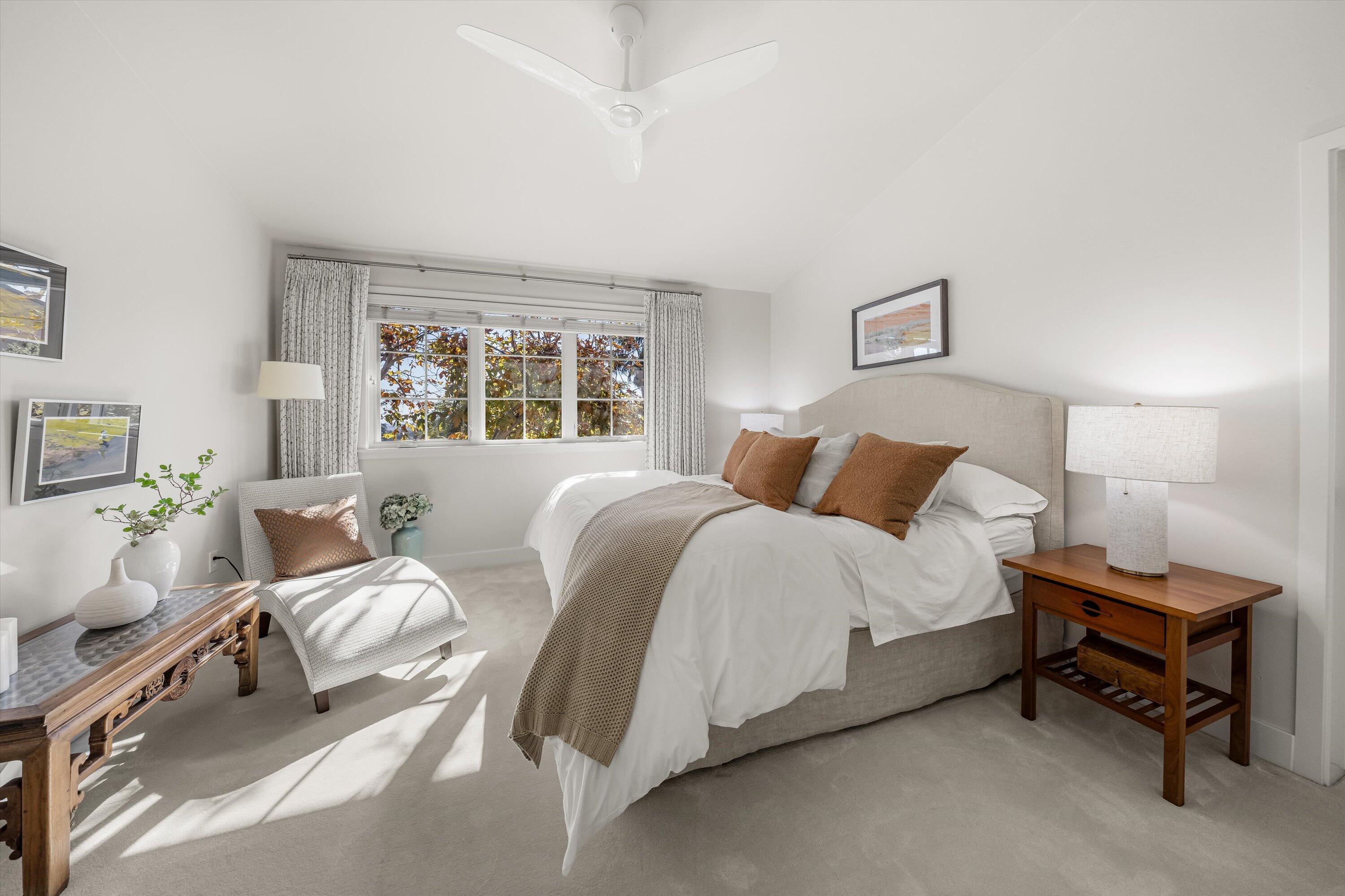 601 E Micheltorena 3