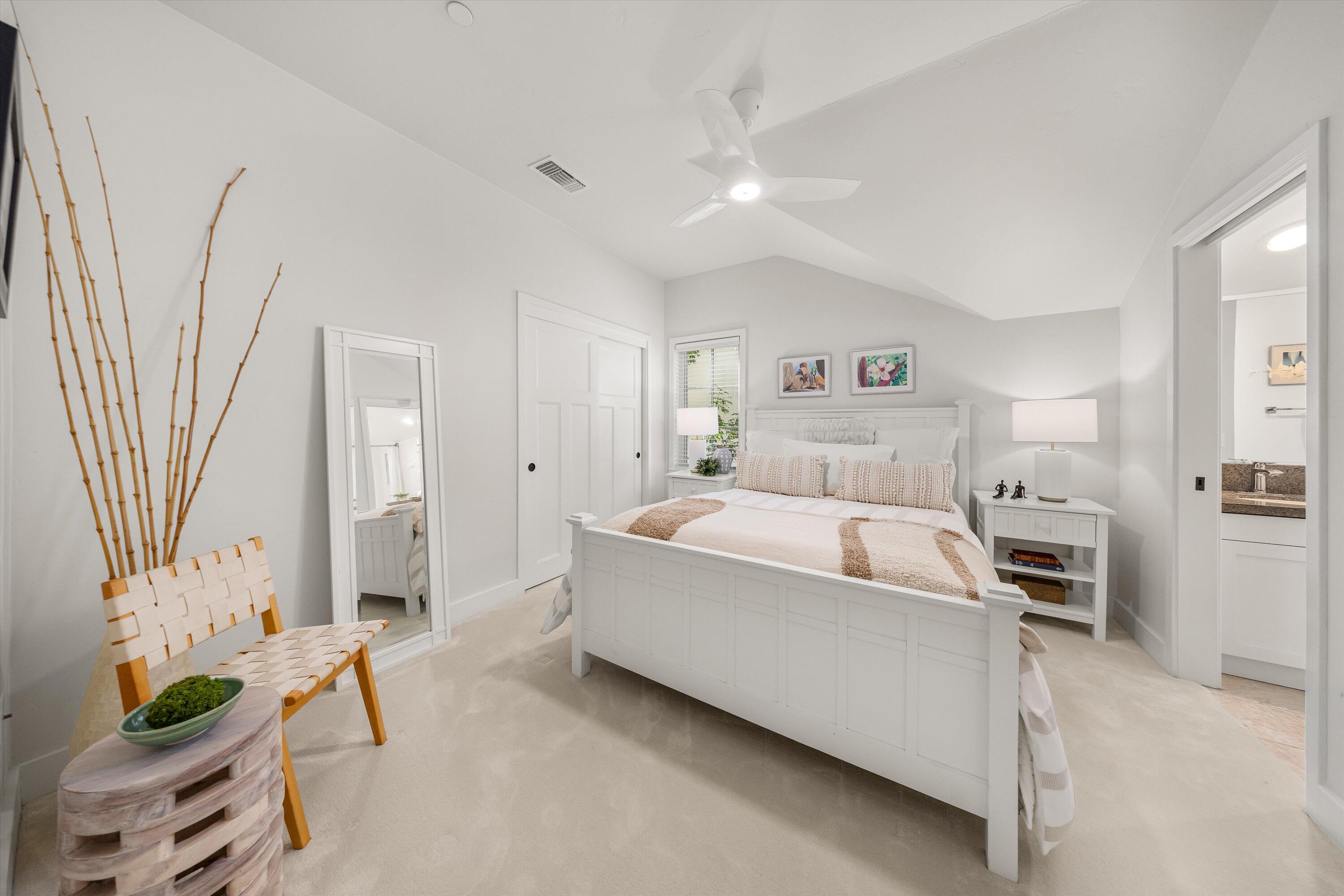 601 E Micheltorena 3