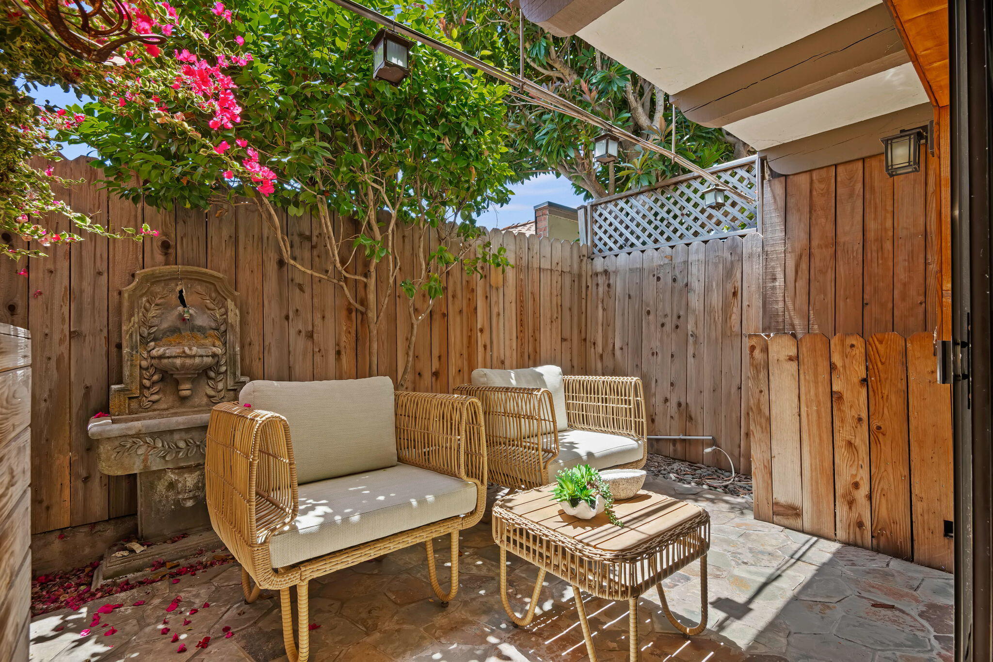 2012 Castillo Street Apt B