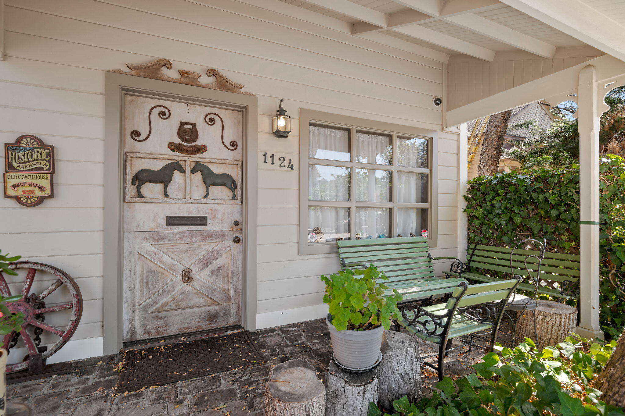 1124 Bath Street
