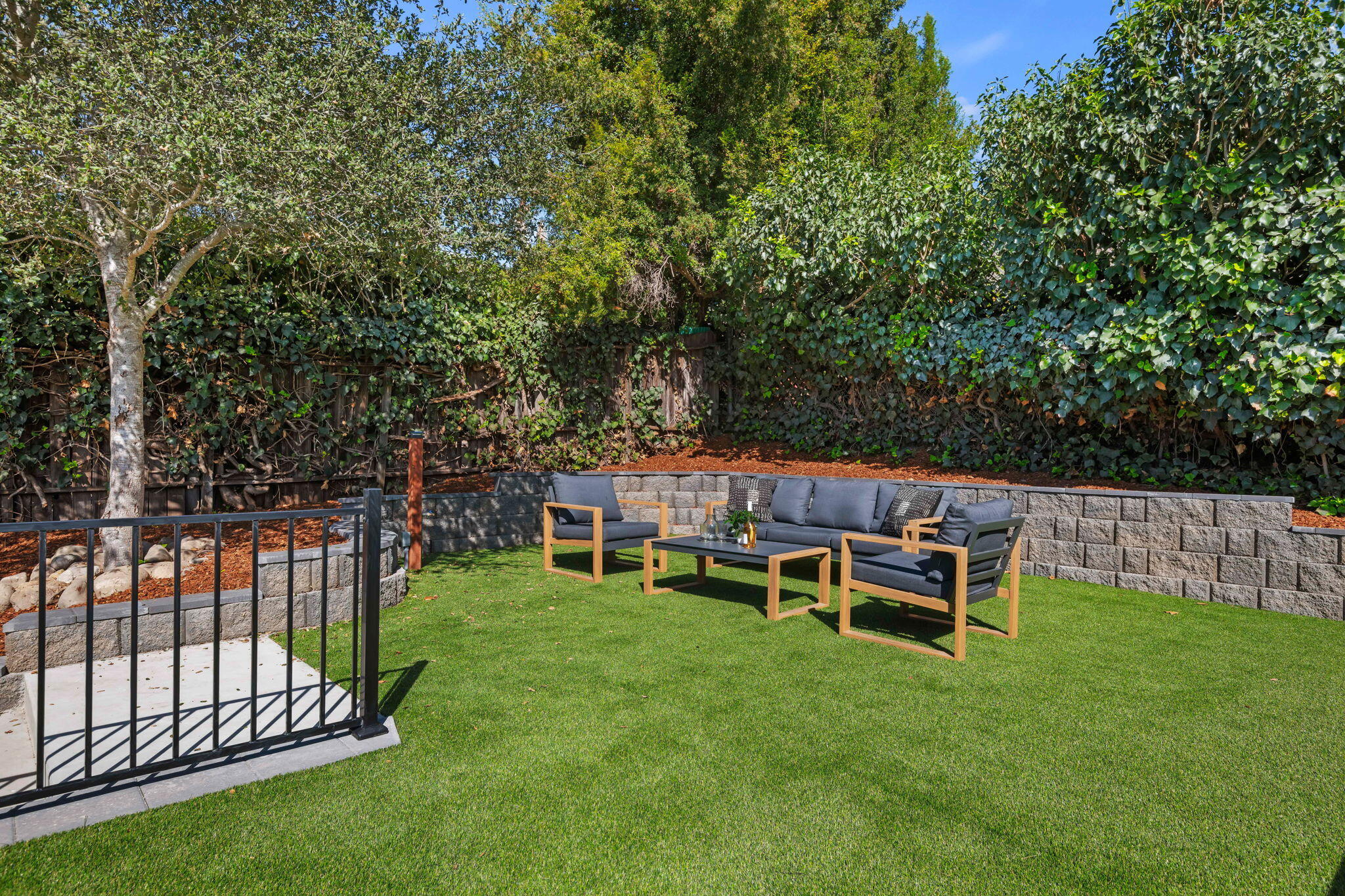 2848 Foothill Road