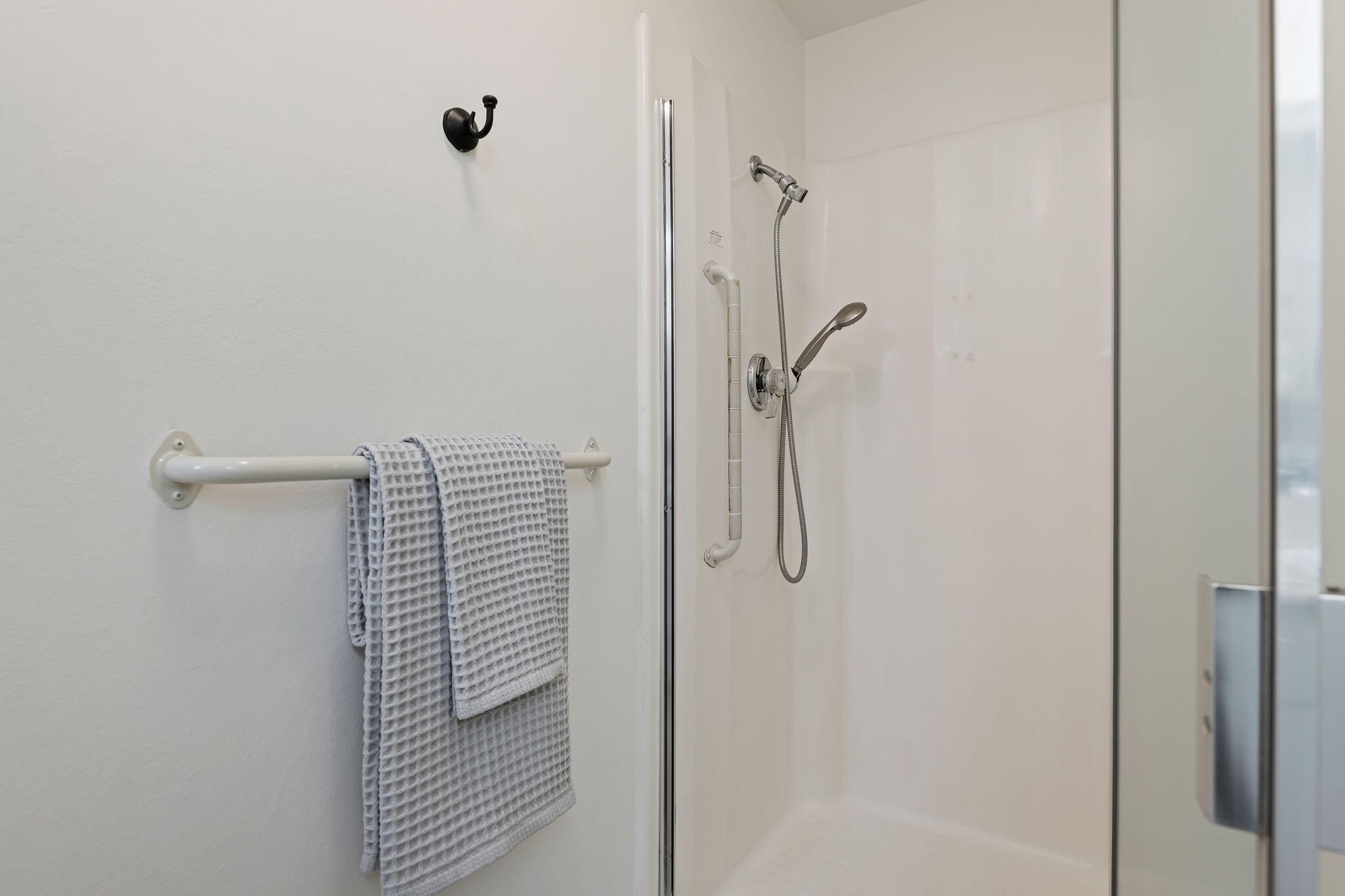 6440 Camino Viviente