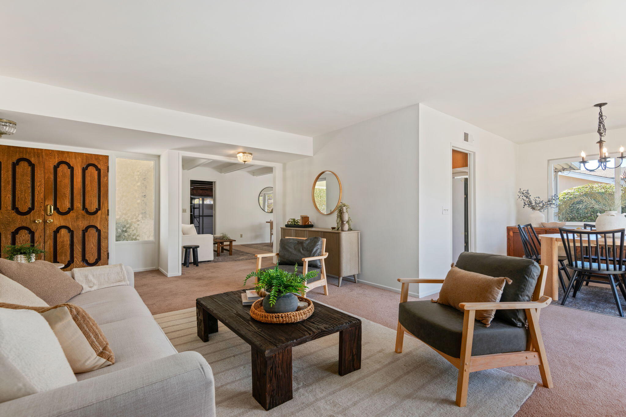 6440 Camino Viviente