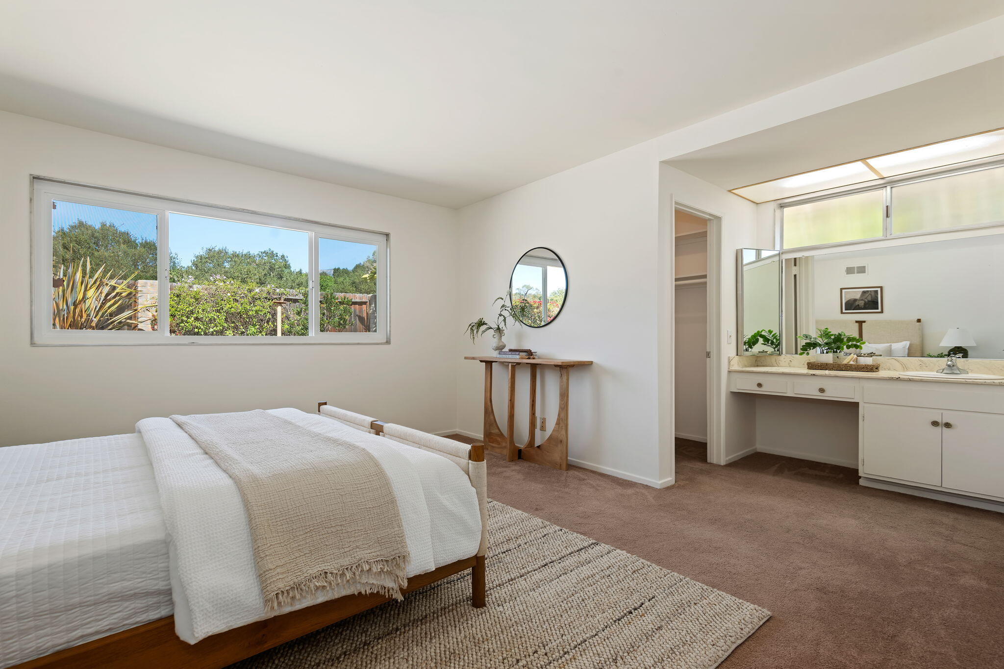6440 Camino Viviente