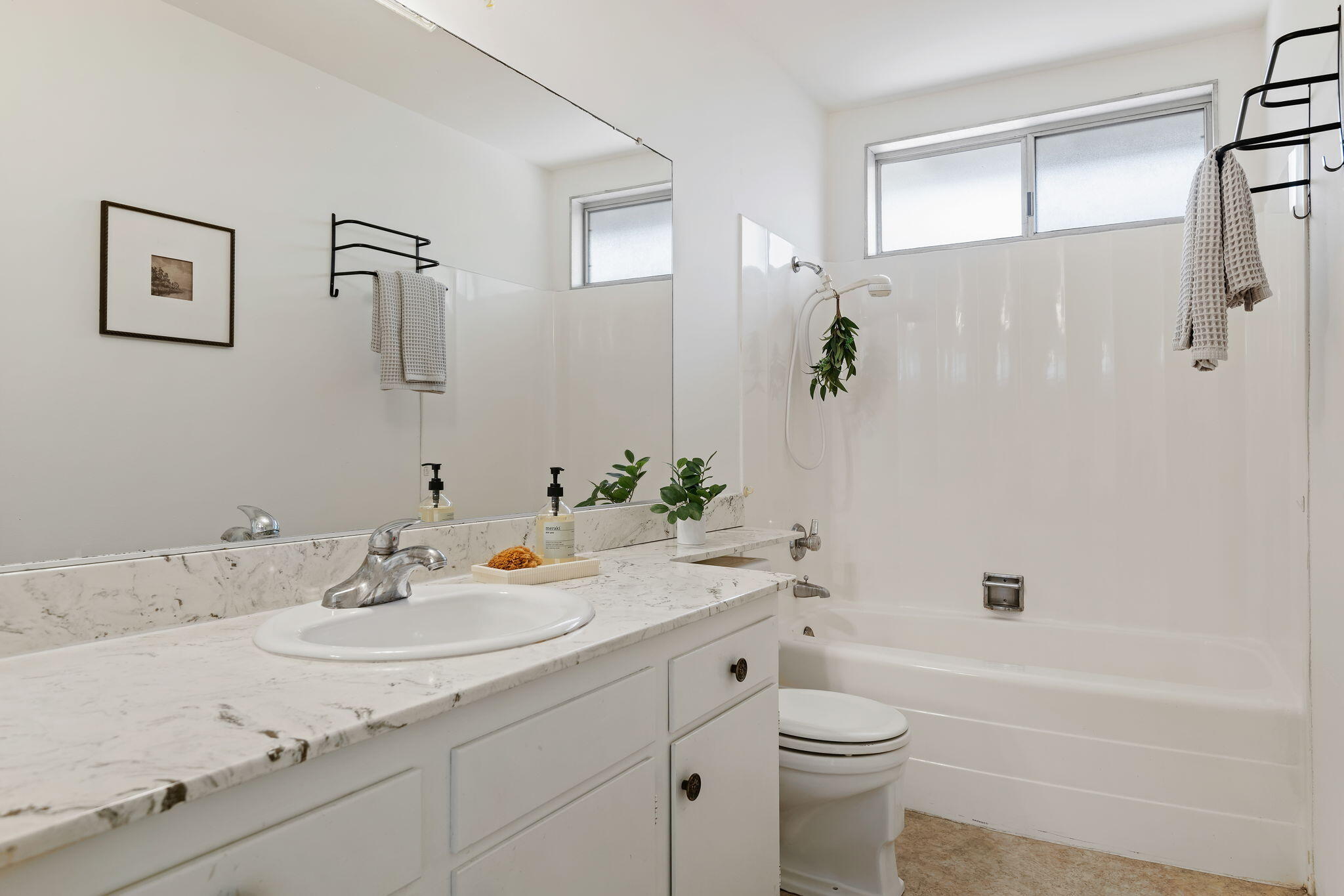 6440 Camino Viviente