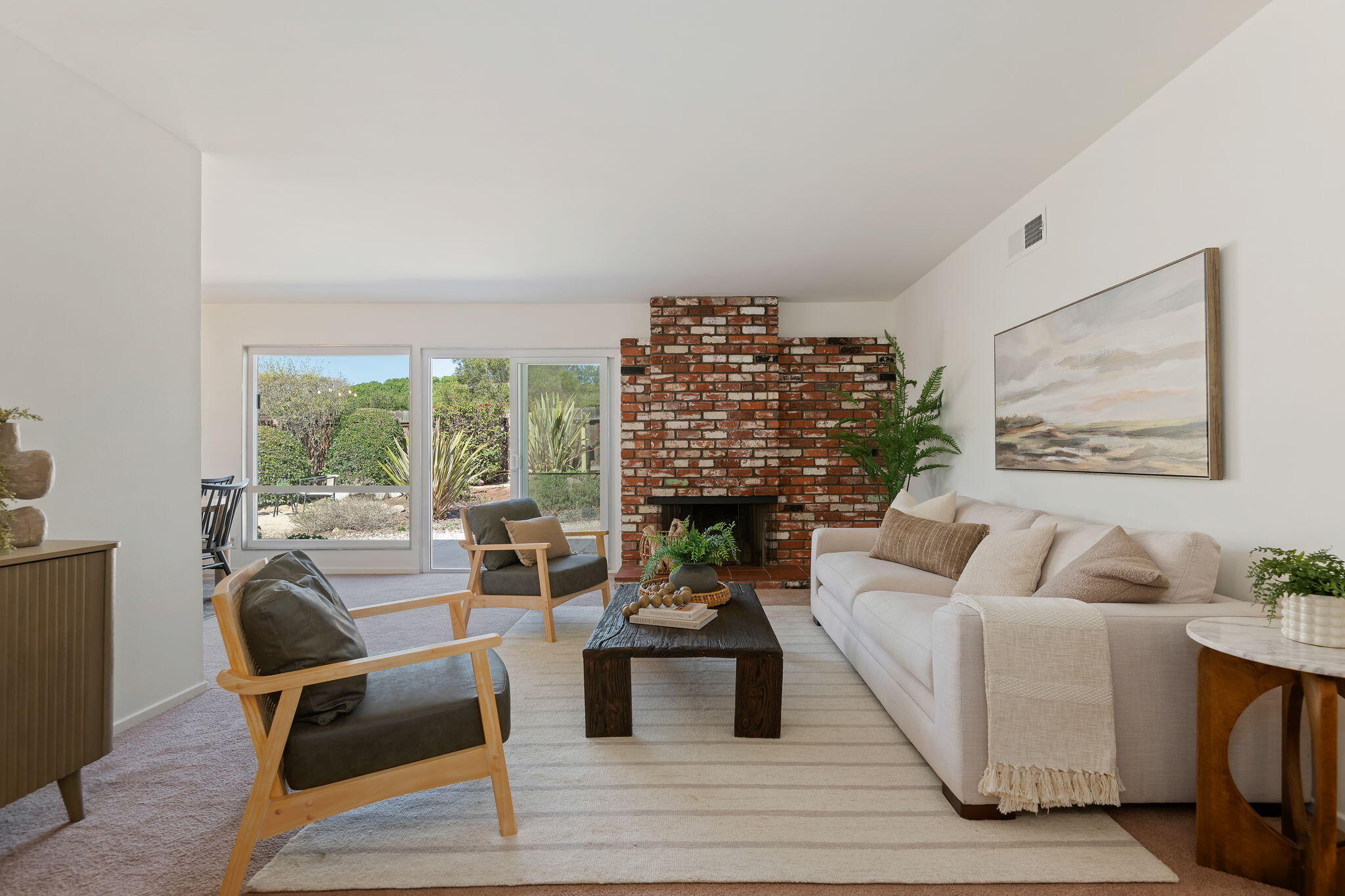 6440 Camino Viviente