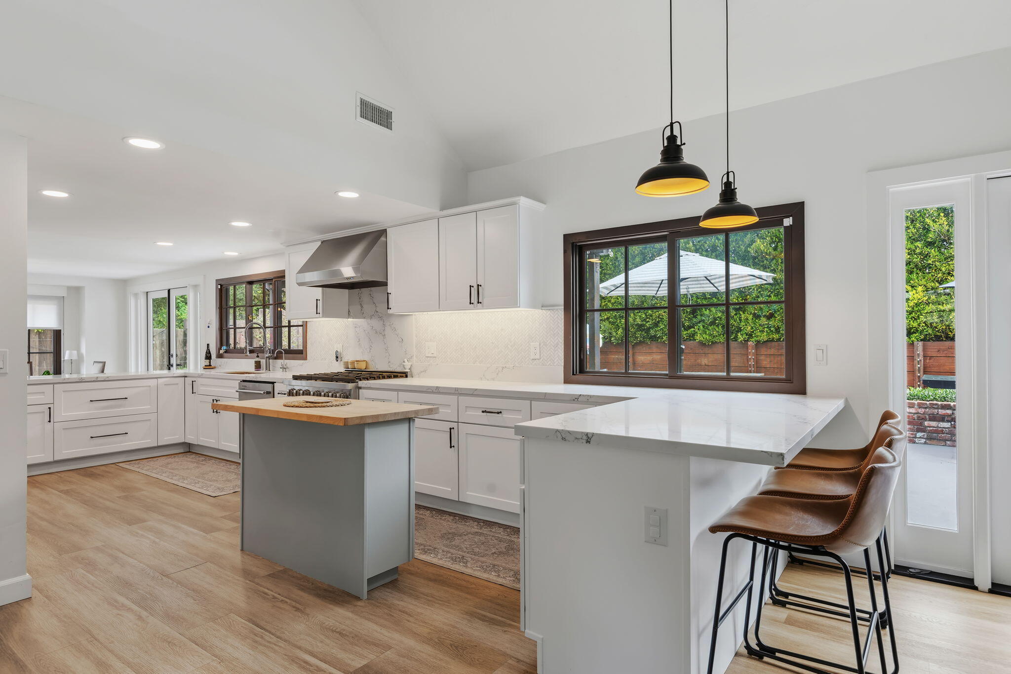 1504 Live Oak Lane