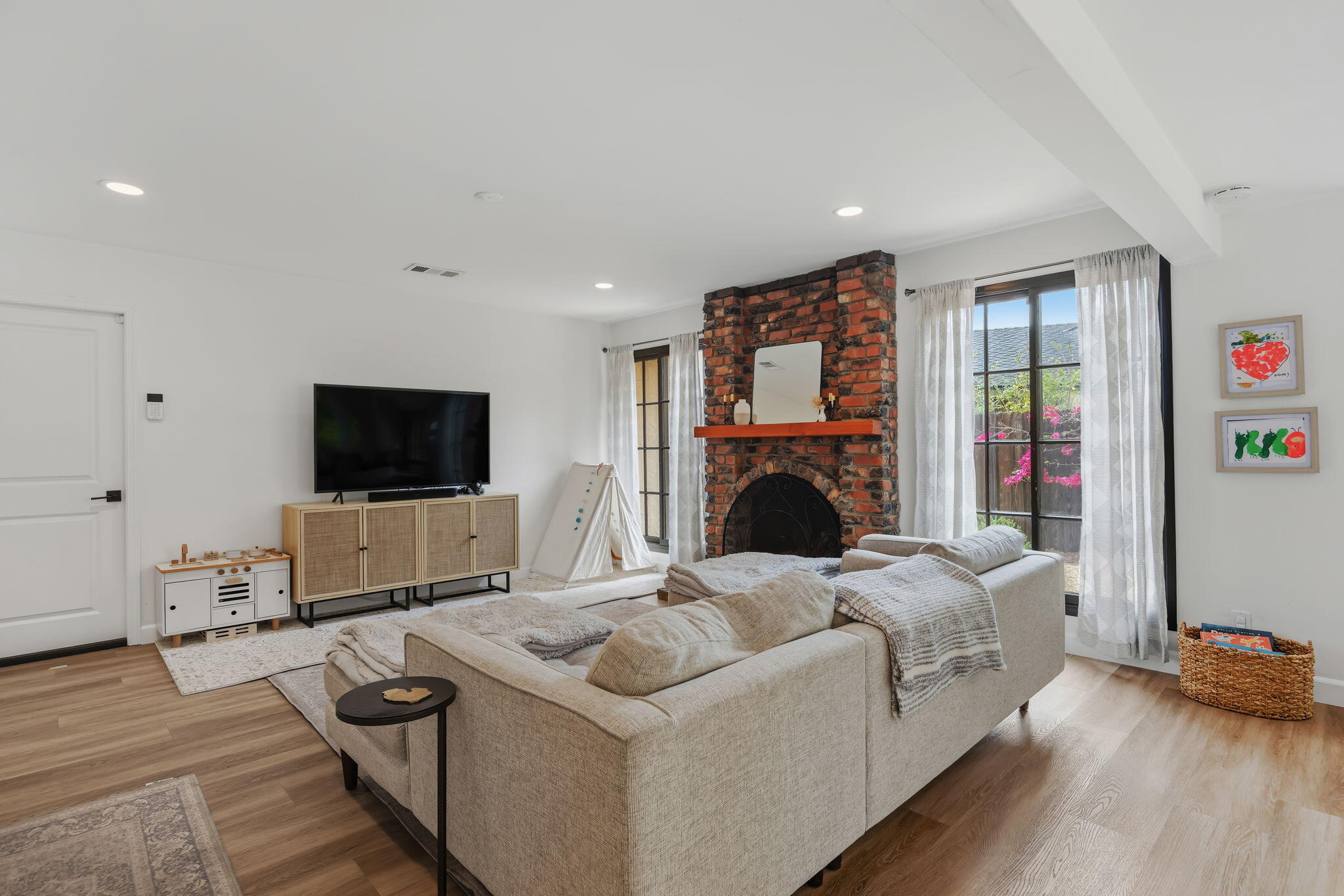 1504 Live Oak Lane