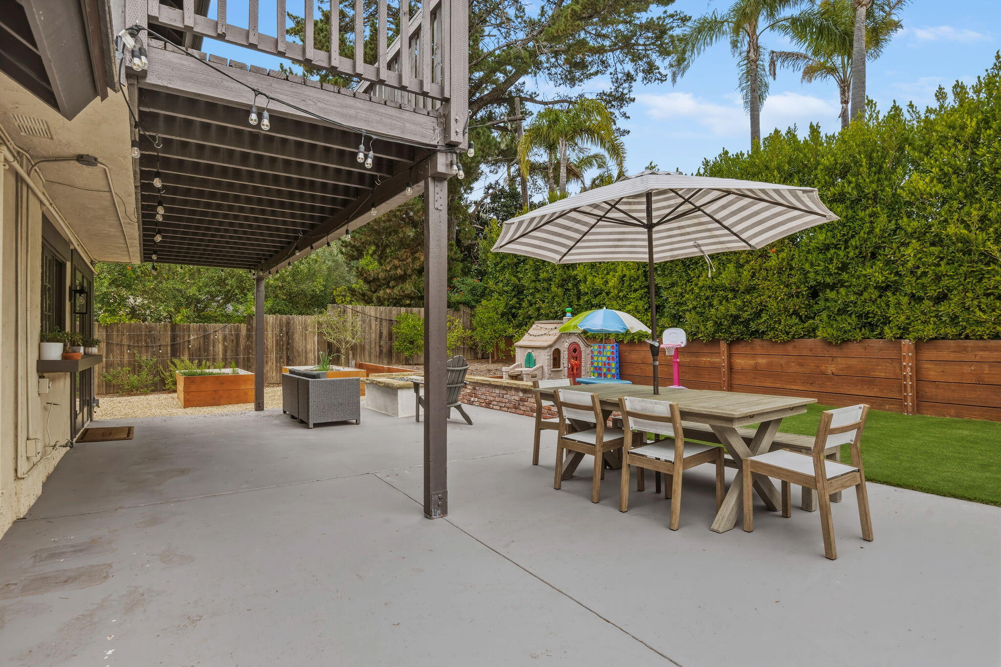 1504 Live Oak Lane