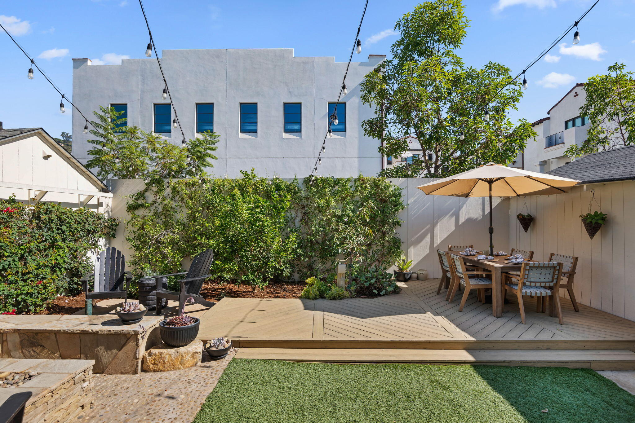 910 N Nopal Street