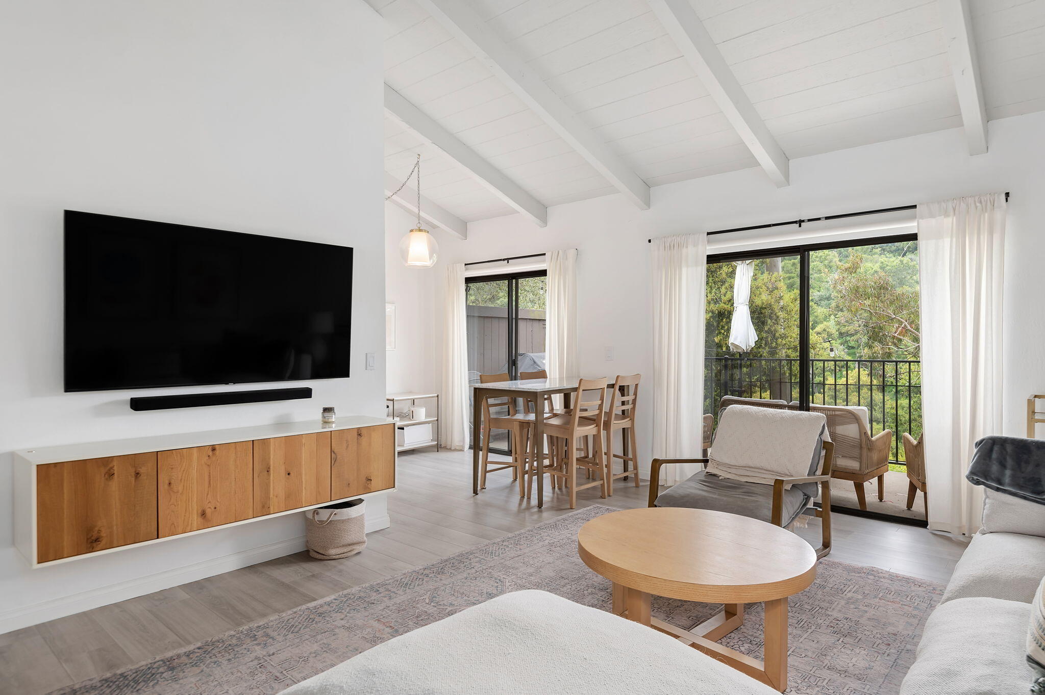 1031 Miramonte Drive Apt 2