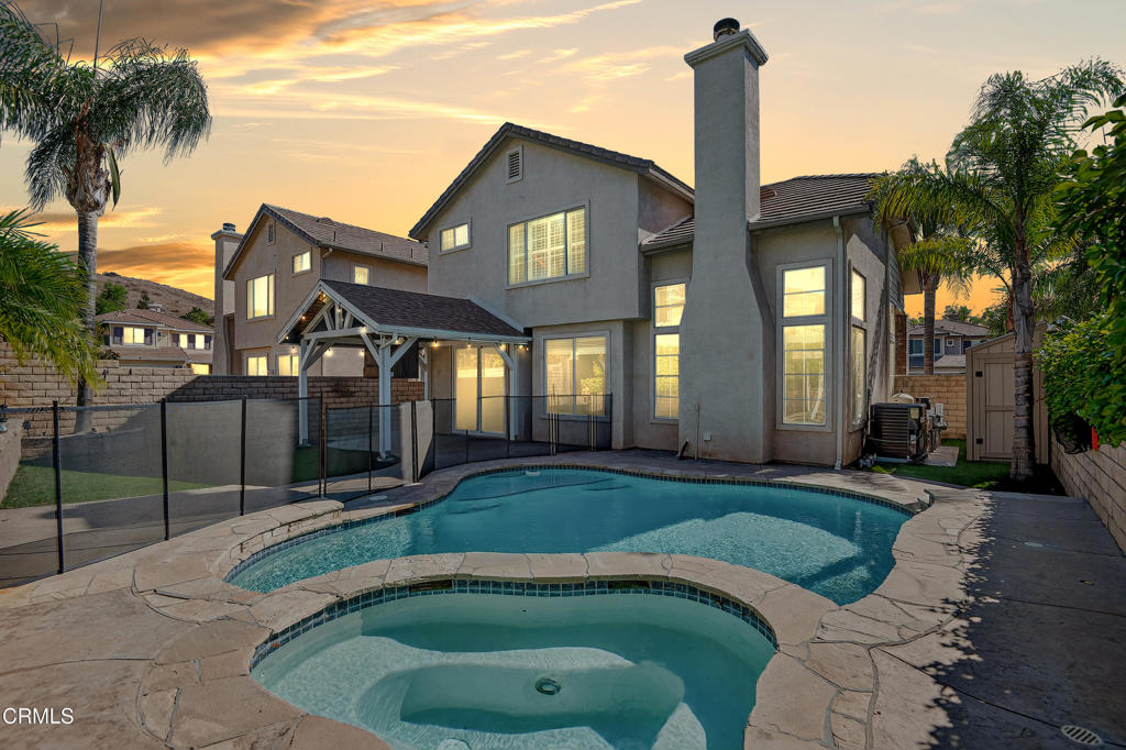 6125 Grapevine Court