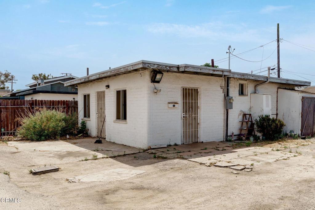 2577 Alvarado Street
