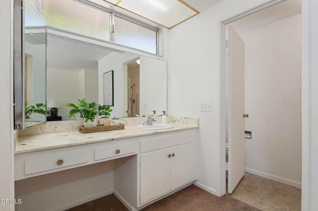 6440 Camino Viviente