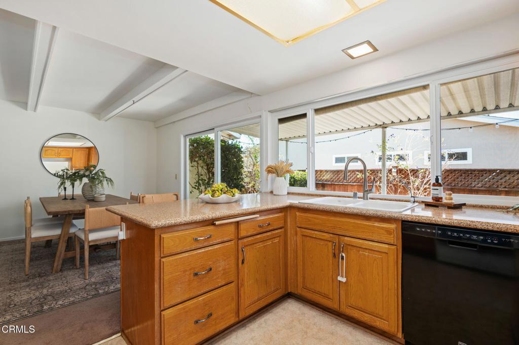 6440 Camino Viviente