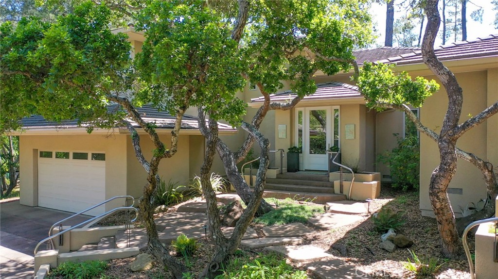 685 Evelyn Court