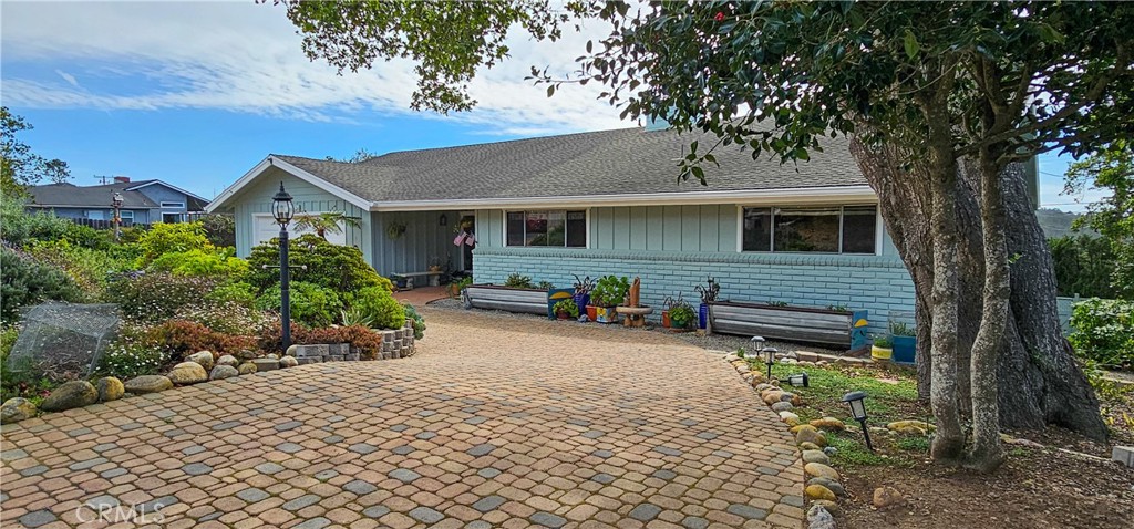 1112 Pinewood Drive