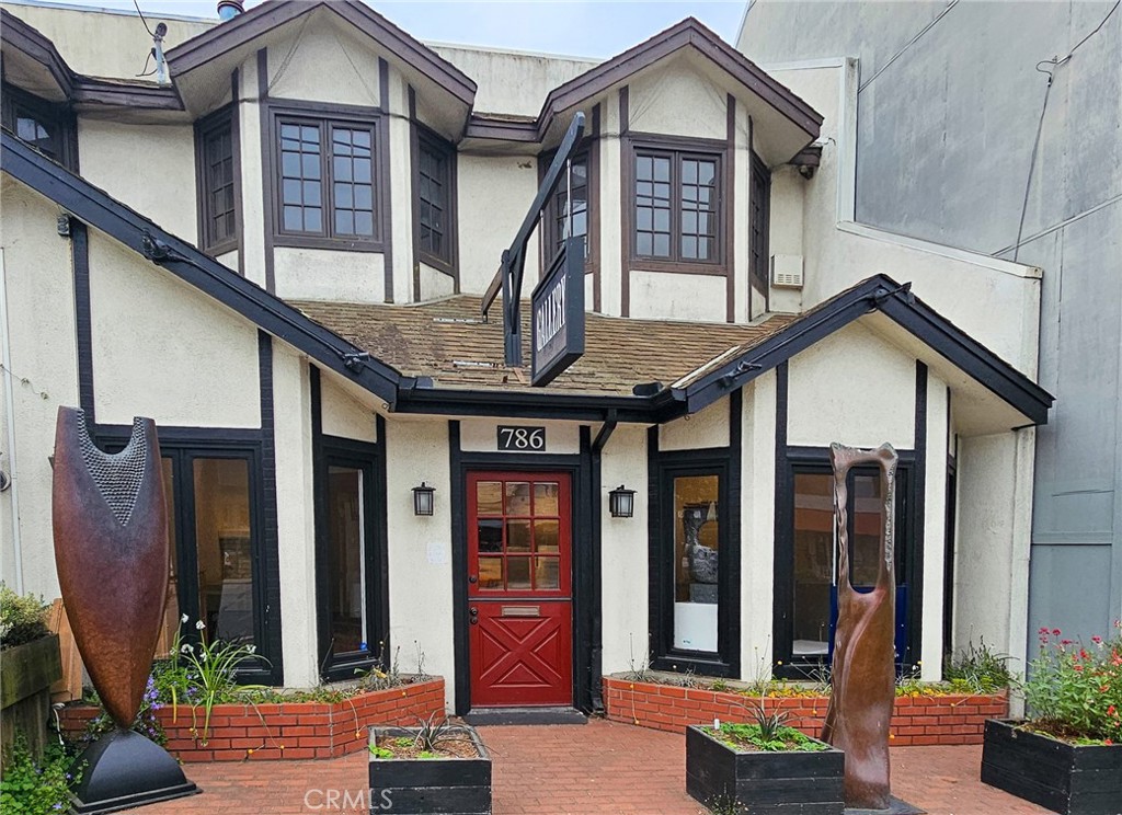 786 Main Street