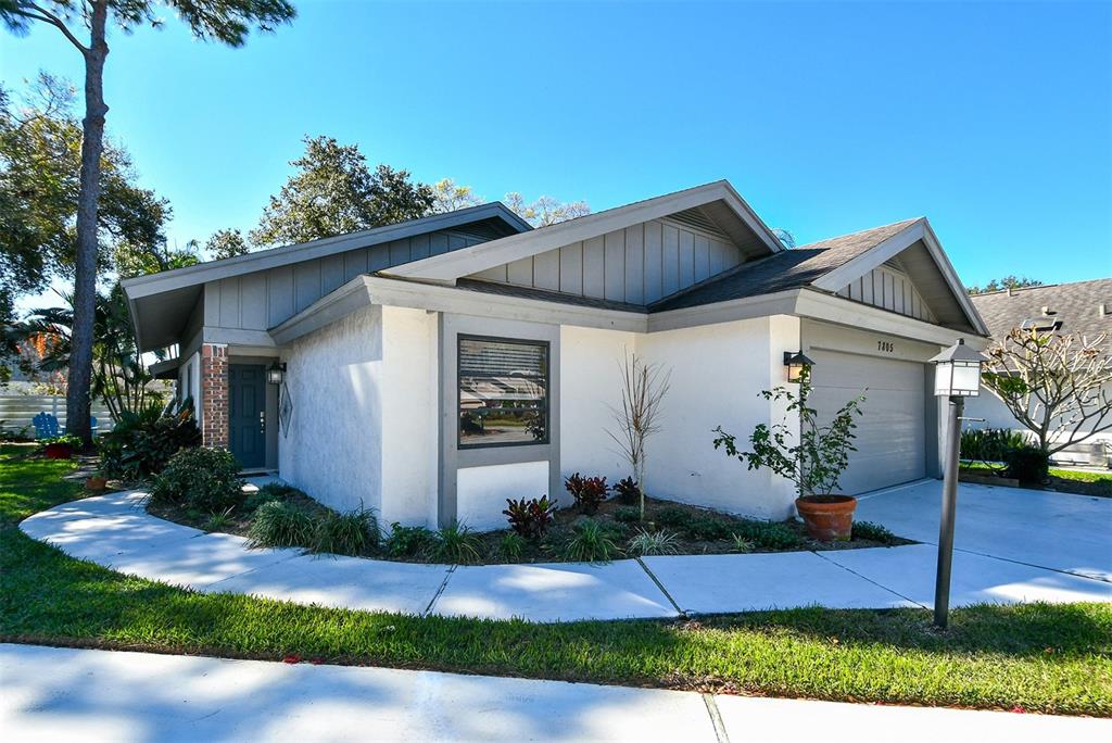 7805 PINE TRACE DRIVE