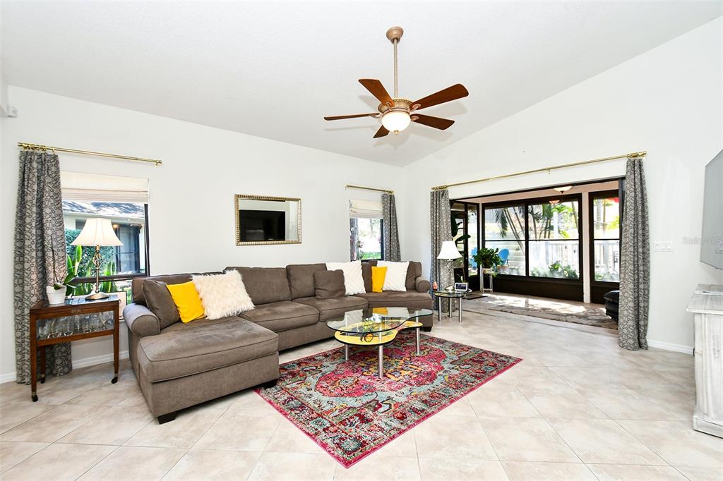 7805 PINE TRACE DRIVE