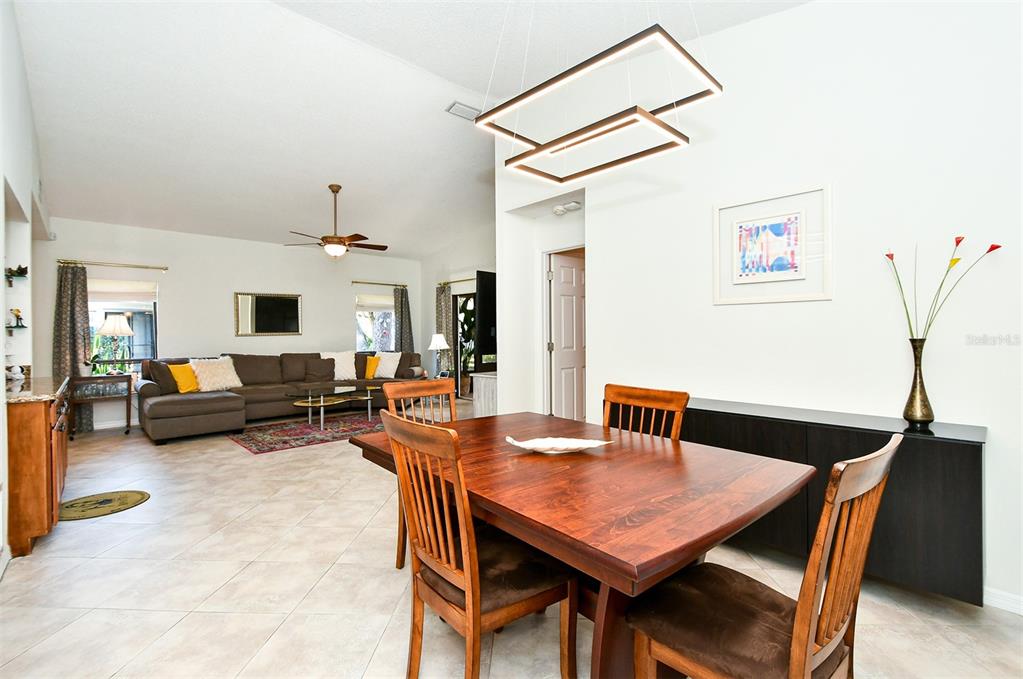 7805 PINE TRACE DRIVE