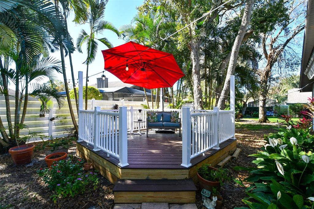 7805 PINE TRACE DRIVE