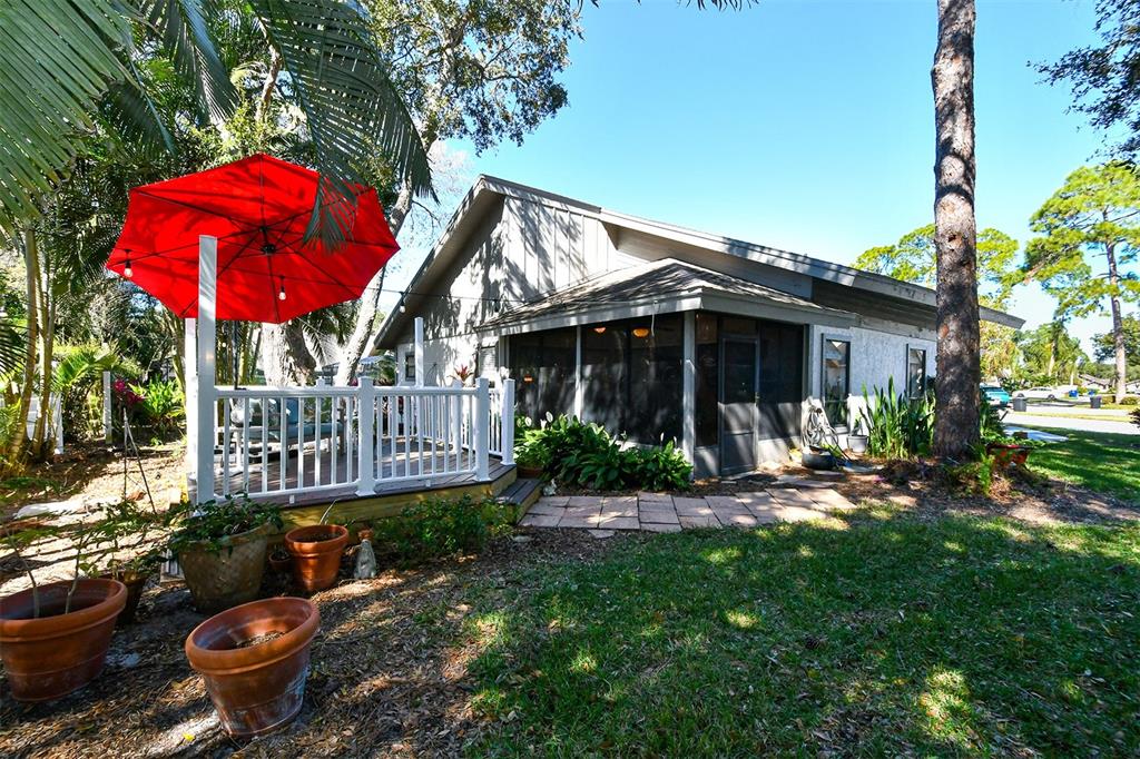 7805 PINE TRACE DRIVE