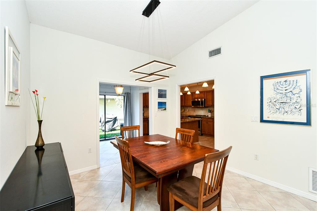 7805 PINE TRACE DRIVE