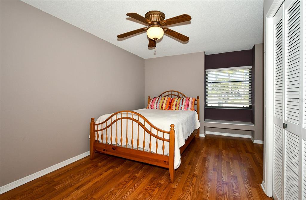 7805 PINE TRACE DRIVE