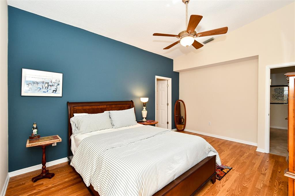 7805 PINE TRACE DRIVE