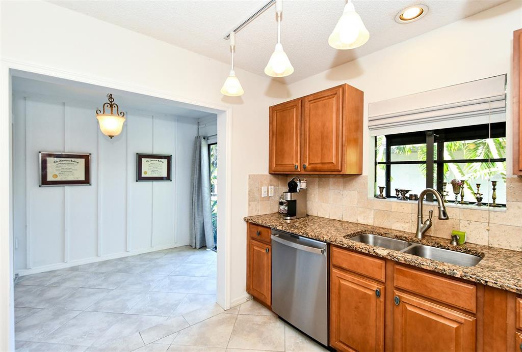 7805 PINE TRACE DRIVE