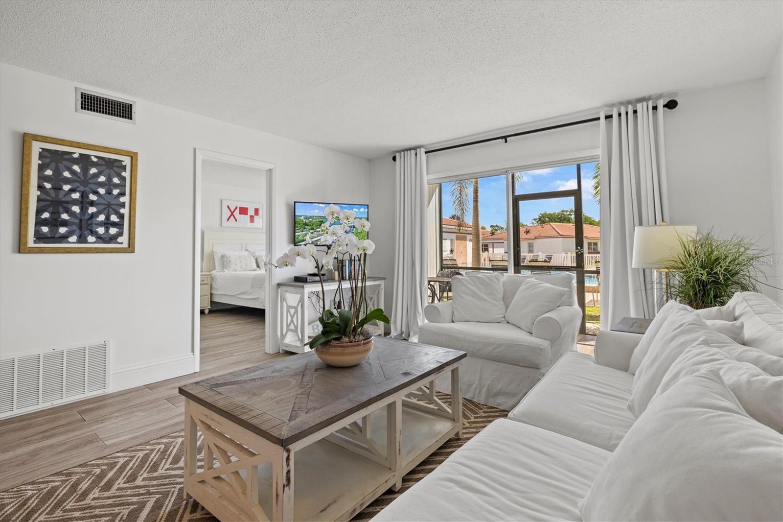 110 VISTA HERMOSA CIR #104B