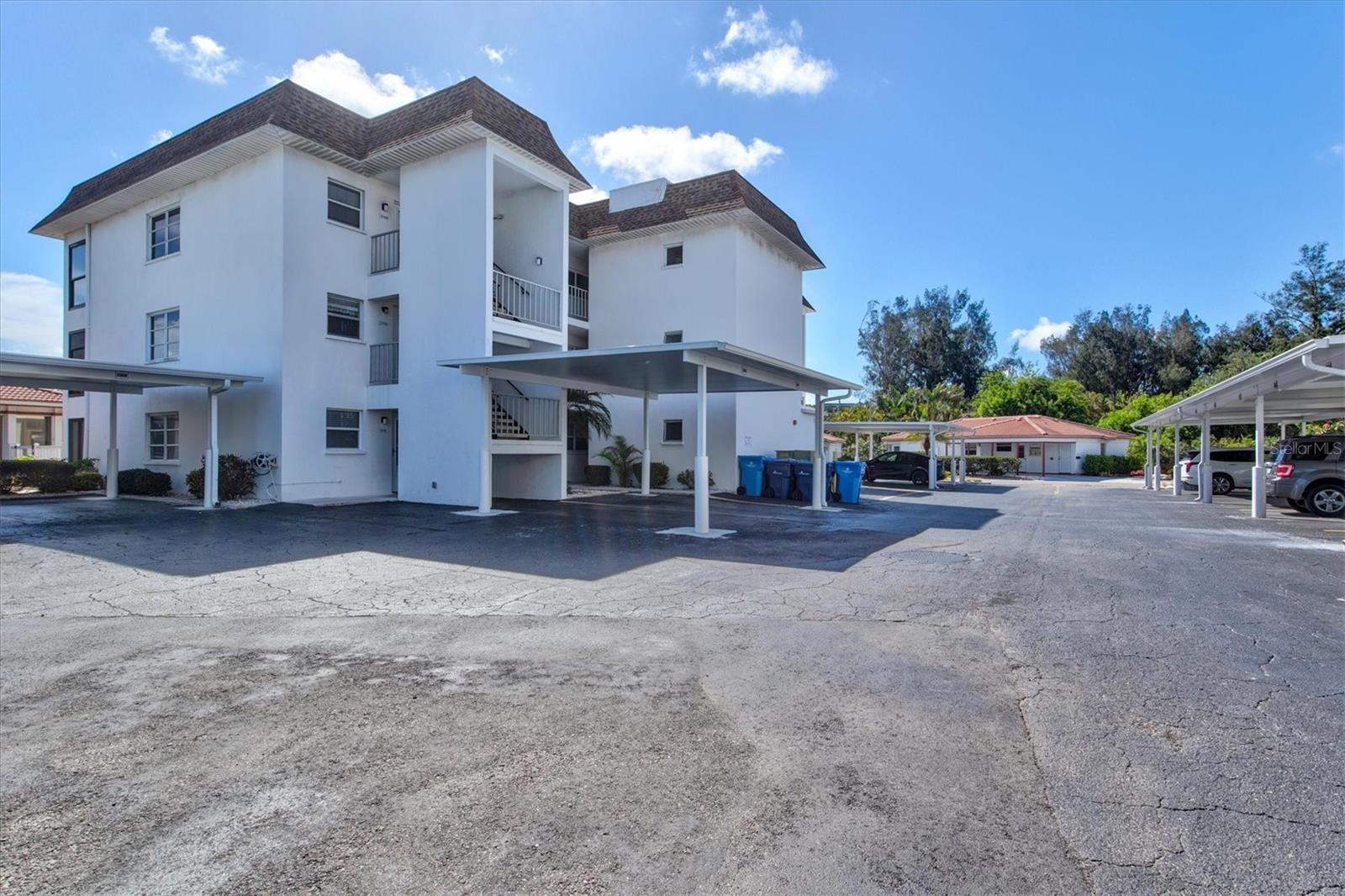 110 VISTA HERMOSA CIR #104B