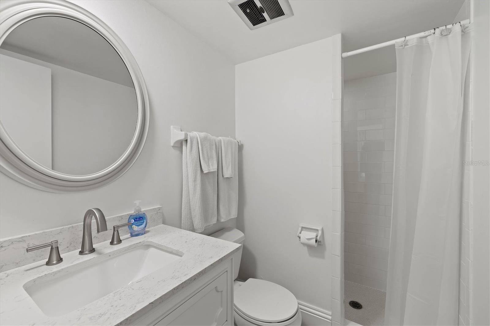 110 VISTA HERMOSA CIR #104B