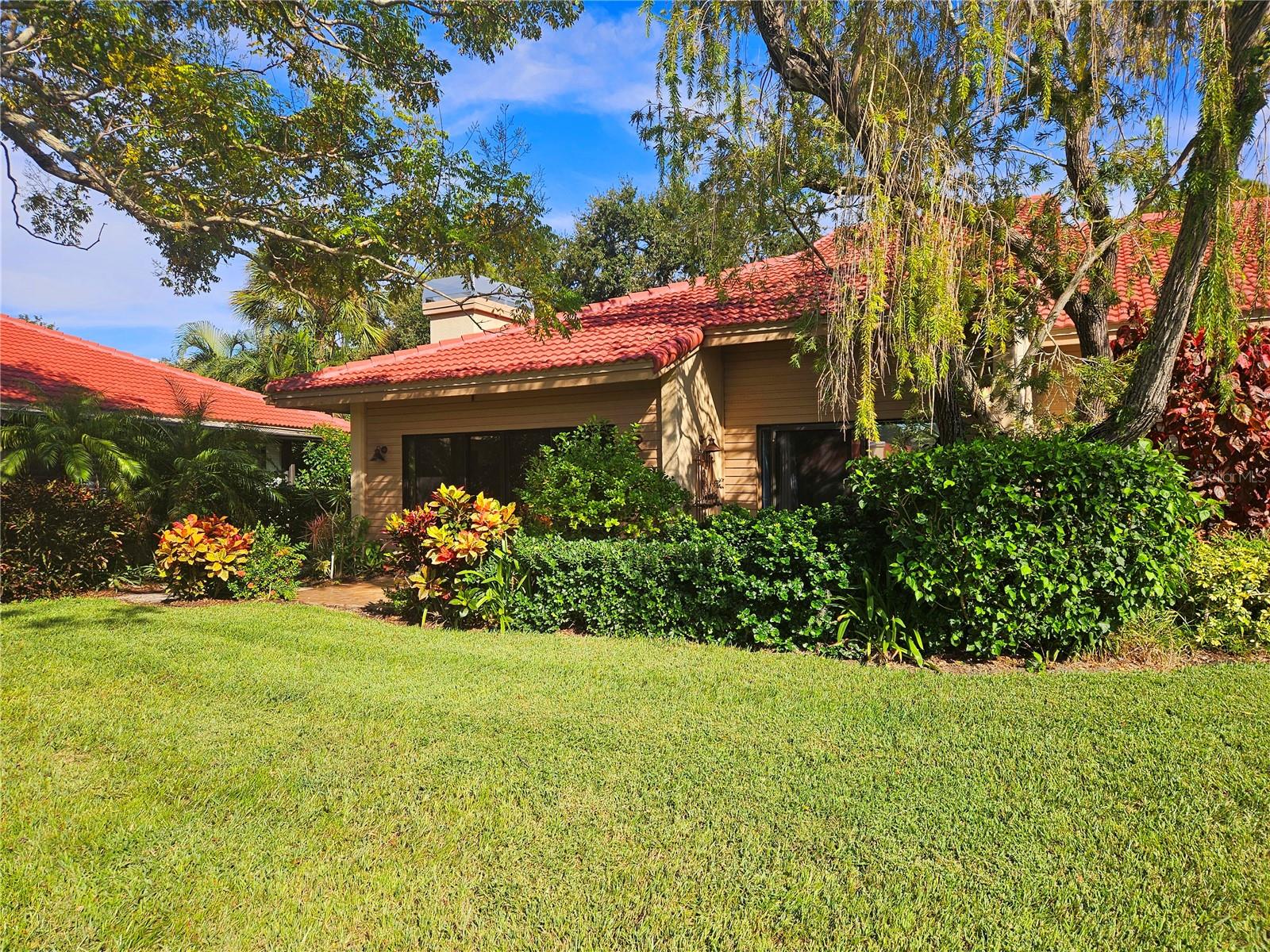 5027 KESTRAL PARK DR #64