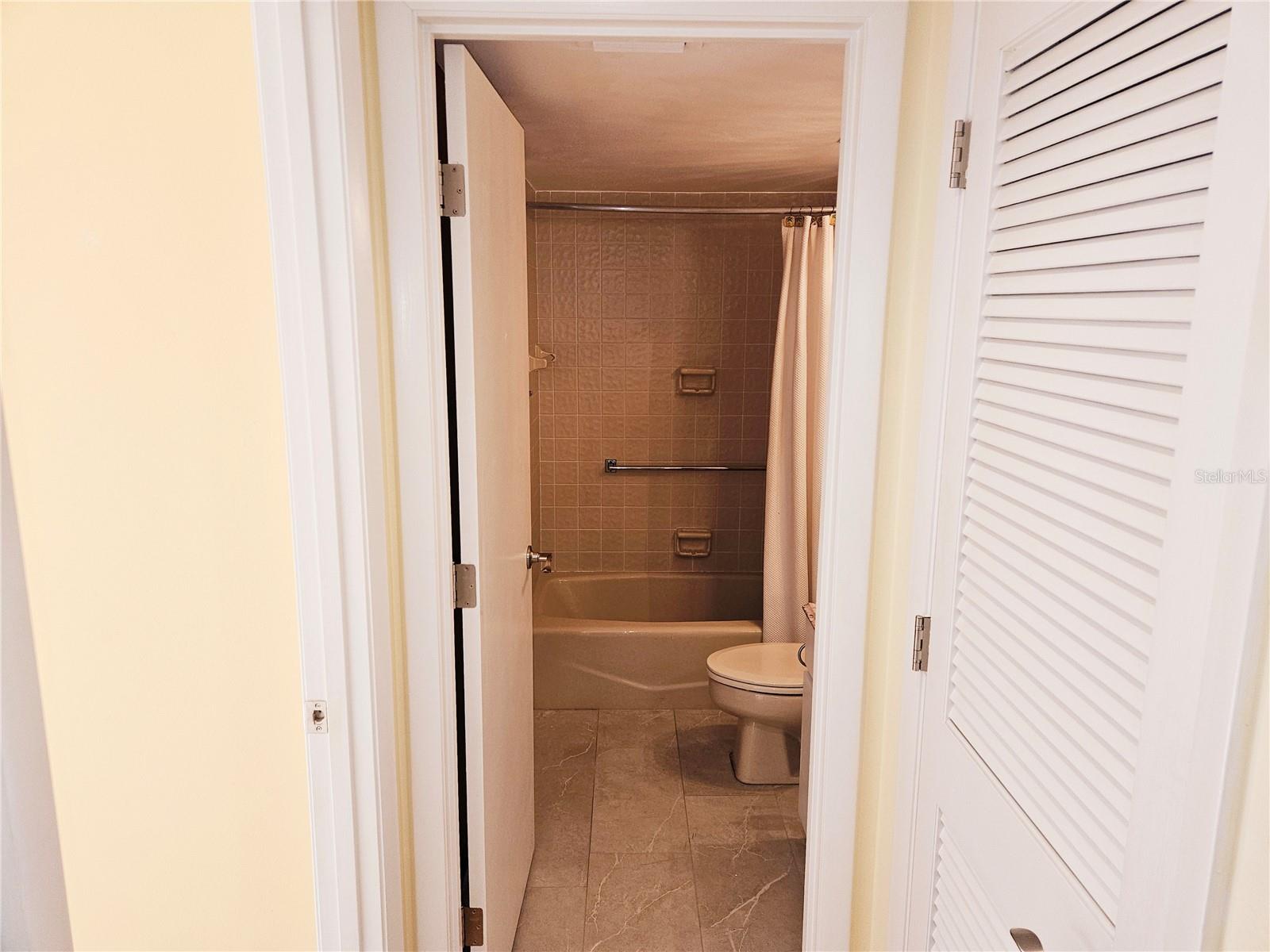 5027 KESTRAL PARK DR #64