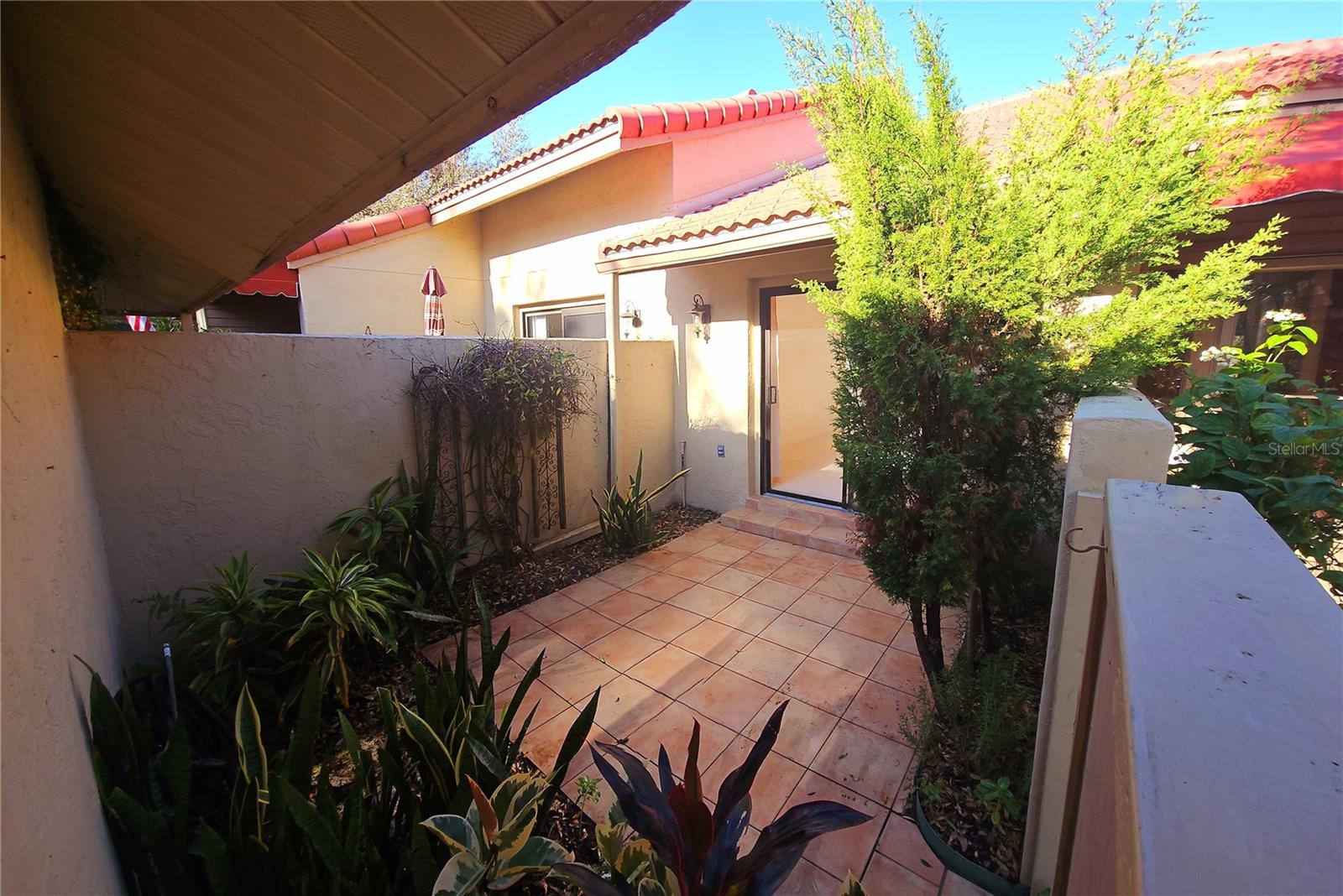 5027 KESTRAL PARK DR #64