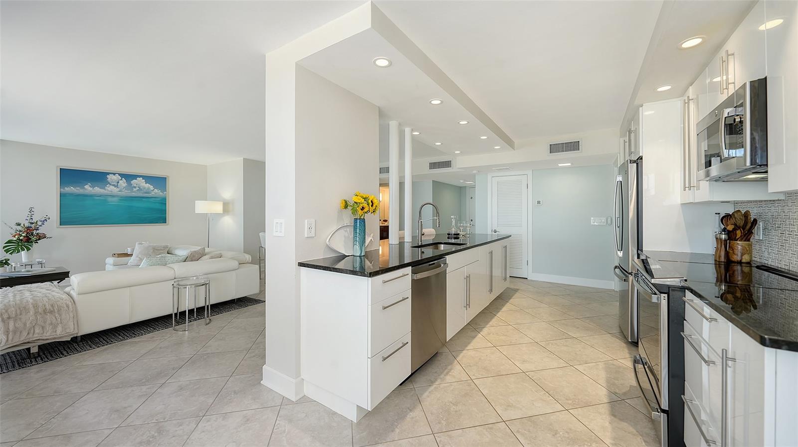 2425 GULF OF MEXICO DR #3E