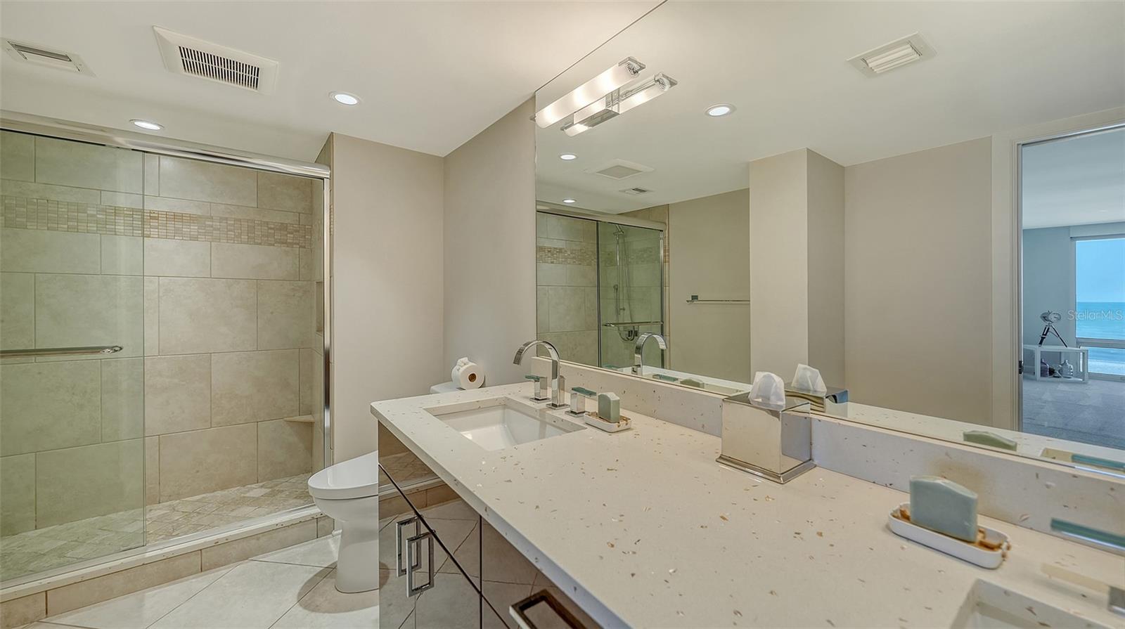 2425 GULF OF MEXICO DR #3E