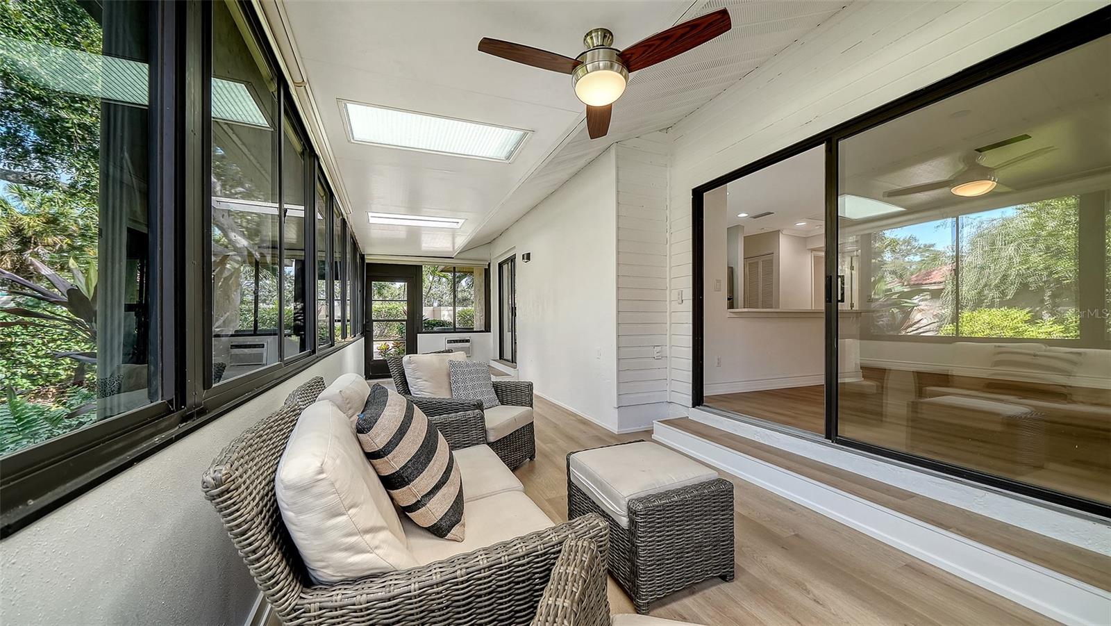 5027 KESTRAL PARK #64