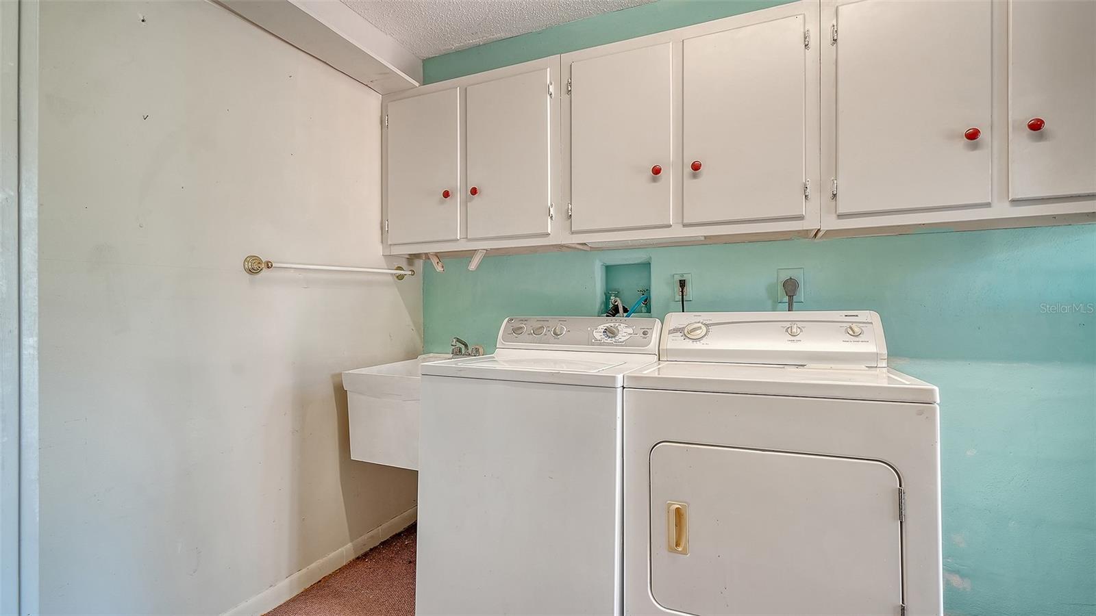 5027 KESTRAL PARK #64