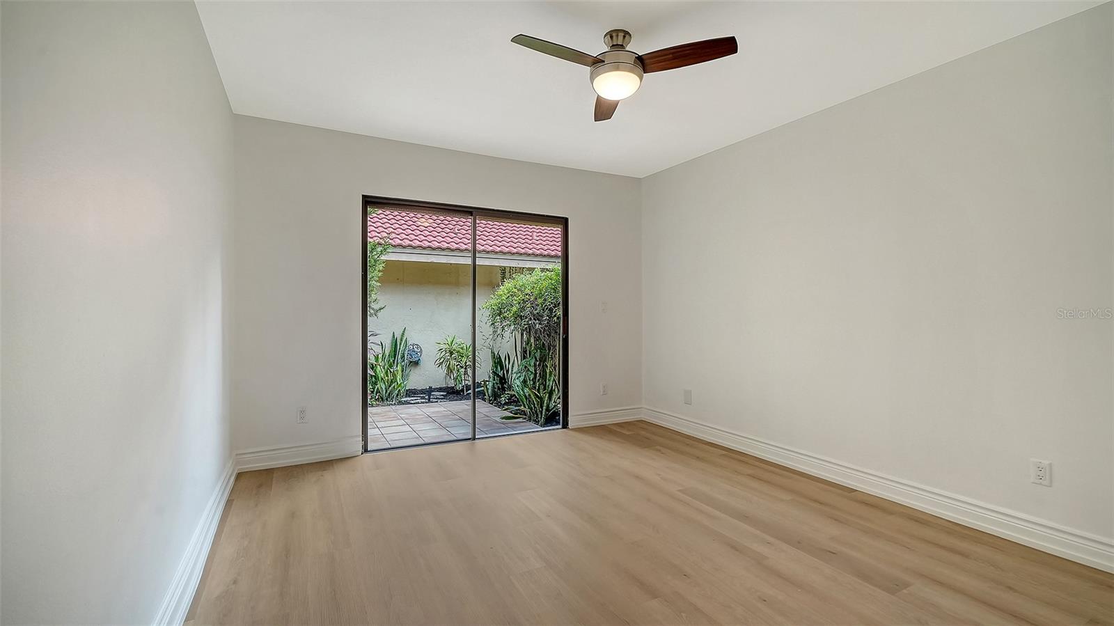 5027 KESTRAL PARK #64