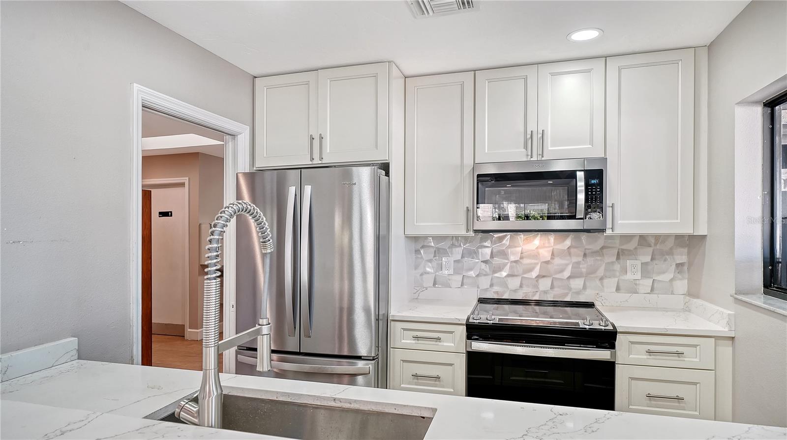 5027 KESTRAL PARK #64