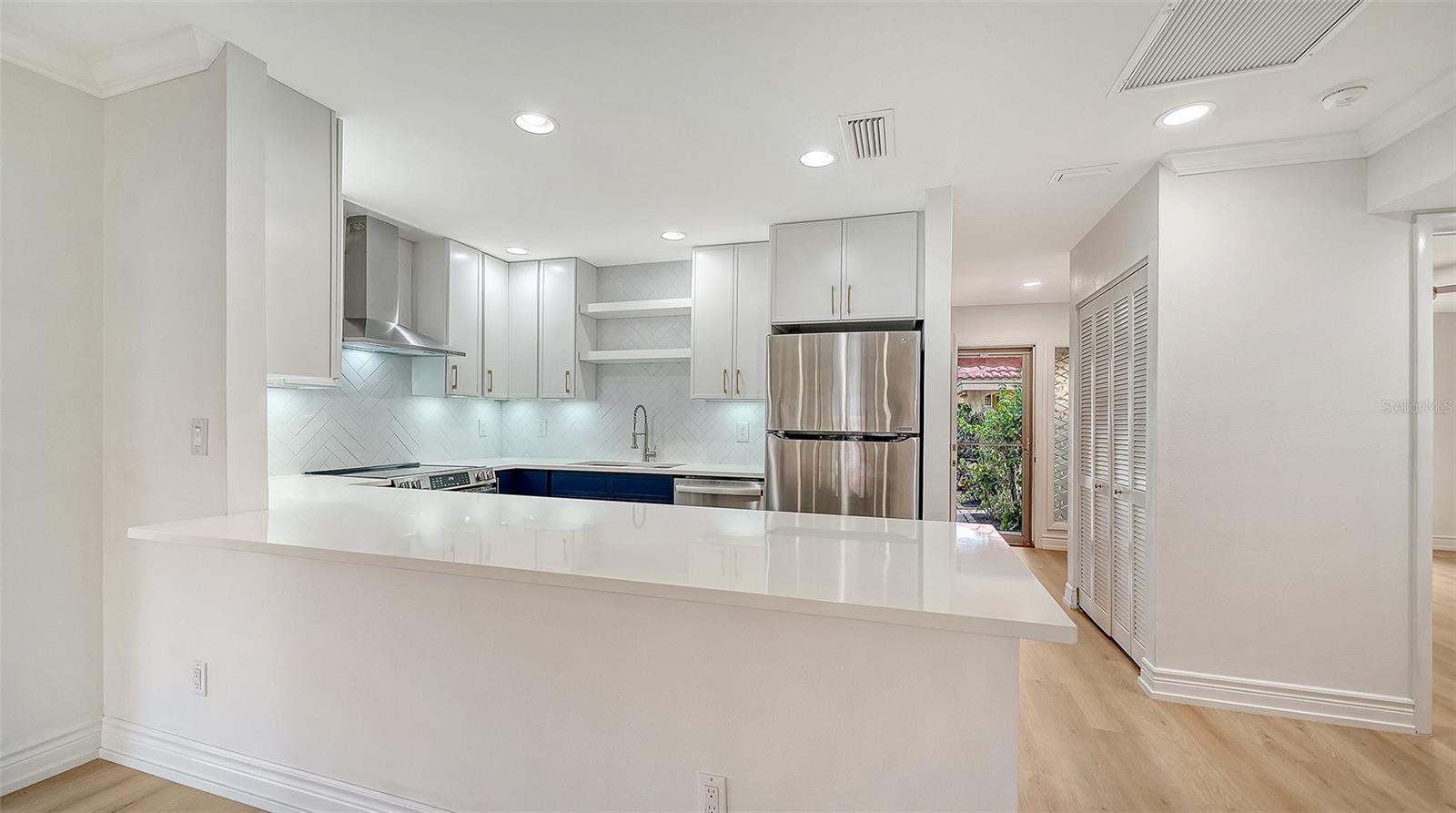 5027 KESTRAL PARK #64