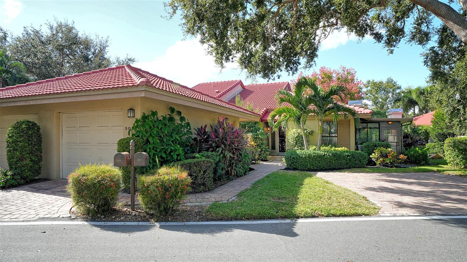 5027 KESTRAL PARK #64