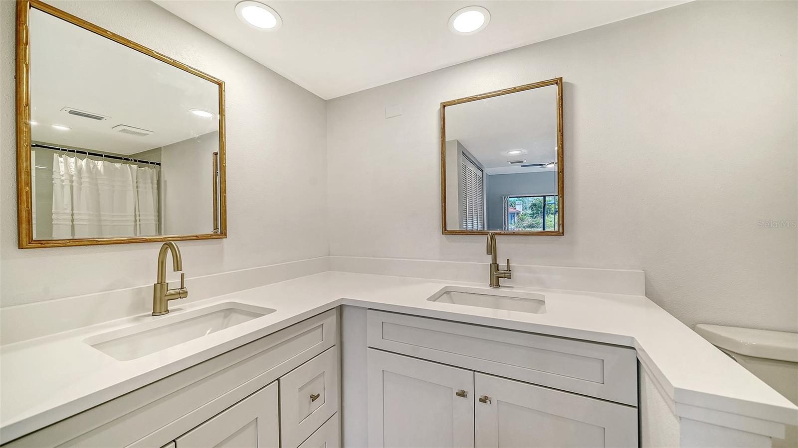 5039 KESTRAL PARK #67