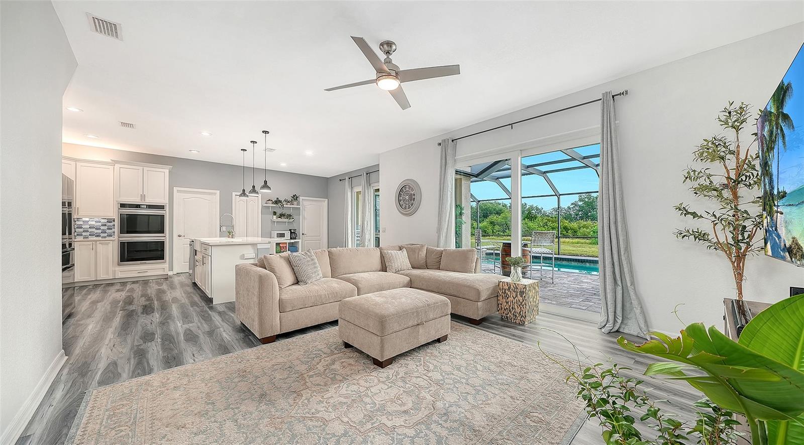 523 GRAND PRESERVE CV
