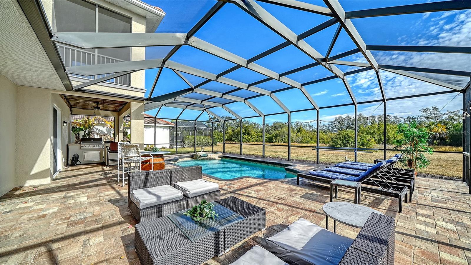 523 GRAND PRESERVE CV